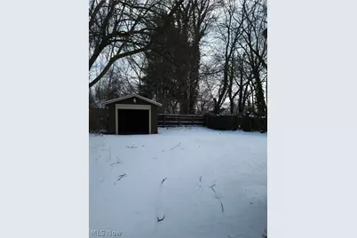 1317 Manchester Road, Akron, OH 44307 - Photo 3