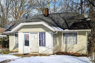 1575 Overlook Dr, Akron, OH 44314 - Photo 1