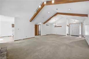 361 Hilltop Blvd, Canfield, OH 44406 - Photo 5