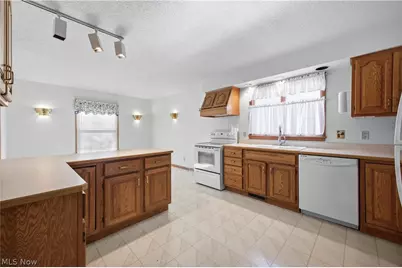 361 Hilltop Boulevard, Canfield, OH 44406 - Photo 3