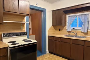 315 E 10th St, Dover, OH 44622 - Photo 9