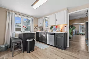 2420 Beechwood Ave NE, Alliance, OH 44601 - Photo 9