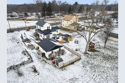 2420 Beechwood Avenue NE, Alliance, OH 44601 - Photo 41