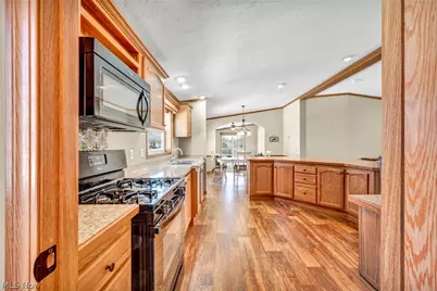 378 Pin Oak, Elyria, OH 44035 - Photo 11