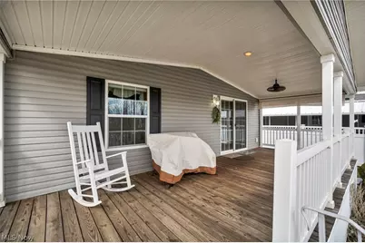 378 Pin Oak, Elyria, OH 44035 - Photo 3