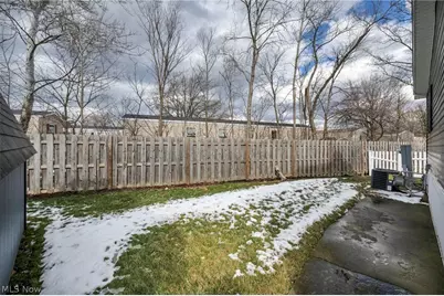378 Pin Oak, Elyria, OH 44035 - Photo 9