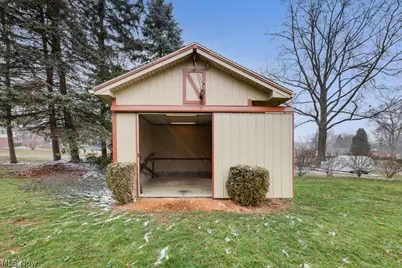 2761 Crompton N.E., Canton, OH 44721 - Photo 45