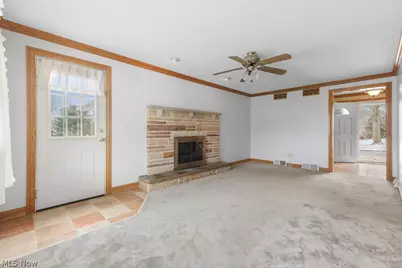 2761 Crompton N.E., Canton, OH 44721 - Photo 7