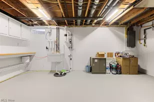 2761 Crompton St NE, Canton, OH 44721 - Photo 37