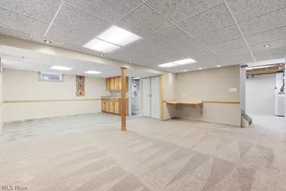 2761 Crompton N.E., Canton, OH 44721 - Photo 33