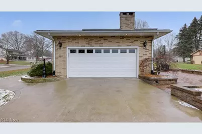 2761 Crompton N.E., Canton, OH 44721 - Photo 41