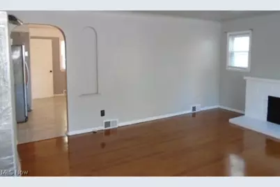 18909 Pawnee Avenue, Loveland, OH 44119 - Photo 11
