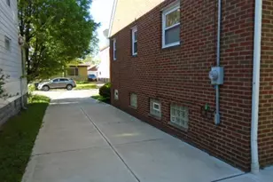 18909 Pawnee Ave, Loveland, OH 44119 - Photo 3
