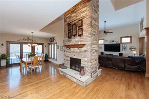 2502 Morning Star Dr, Hinckley, OH 44233 - Photo 5