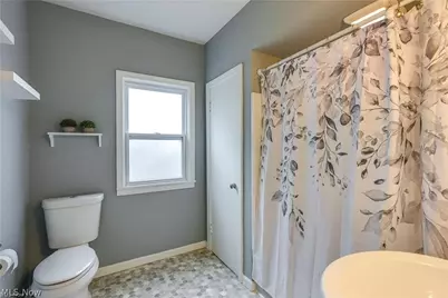 15400 Hilliard Road, Oakwood, OH 44107 - Photo 23