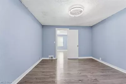 912 Essig Court NW, Canton, OH 44703 - Photo 13