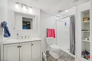 1215 Pleasant Valley Dr NE, Warren, OH 44483 - Photo 13