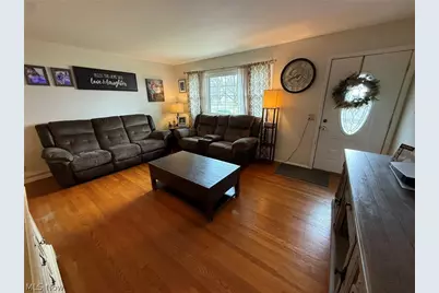 835 Chelsea Drive, Dover, OH 44622 - Photo 3