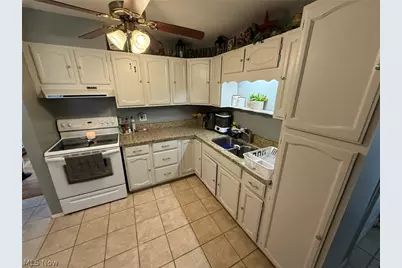 835 Chelsea Drive, Dover, OH 44622 - Photo 7