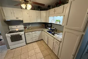 835 Chelsea Dr, Dover, OH 44622 - Photo 7