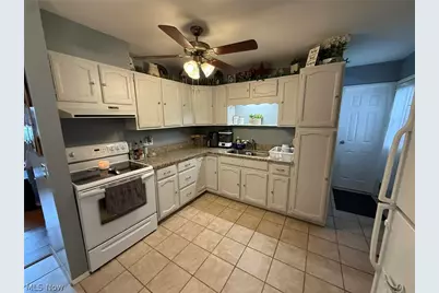 835 Chelsea Drive, Dover, OH 44622 - Photo 5