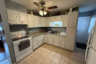 835 Chelsea Dr, Dover, OH 44622 - Photo 5