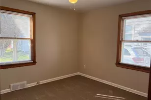 5116 Erwin St, Maple Heights, OH 44137 - Photo 9