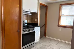 5116 Erwin St, Maple Heights, OH 44137 - Photo 3