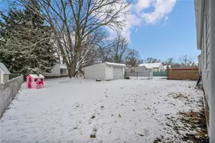 515 E 250th St, Euclid, OH 44132 - Photo 5