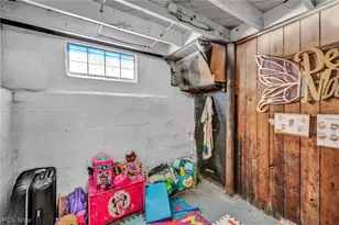 515 E 250th St, Euclid, OH 44132 - Photo 31