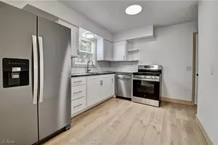 362 Jettie Ave NE, Canton, OH 44730 - Photo 9