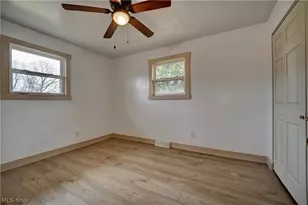 362 Jettie Ave NE, Canton, OH 44730 - Photo 17