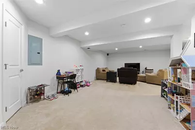 7119 Gauntlet Street SW, Massillon, OH 44646 - Photo 35