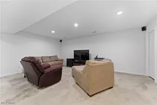 7119 Gauntlet St SW, Massillon, OH 44646 - Photo 33