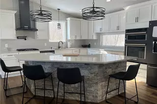 13325 Longspur Ct, Valleyview, OH 44125 - Photo 11