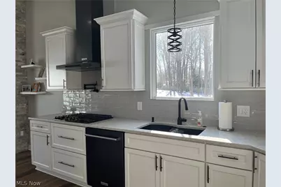 13325 Longspur Court, Valleyview, OH 44125 - Photo 9