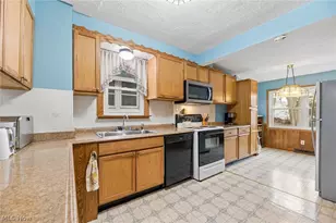 1091 Collinwood Ave, Akron, OH 44310 - Photo 5