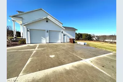 51208 Field Stone Drive, East Liverpool, OH 43920 - Photo 5