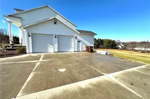 51208 Fieldstone Dr, East Liverpool, OH 43920 - Photo 5