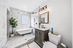 2077 Richland Ave, Oakwood, OH 44107 - Photo 17