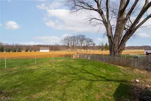 6445 Lake Ave, Elyria, OH 44035 - Photo 37