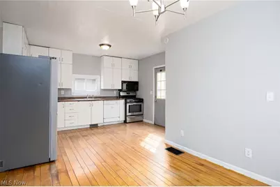 918 Raymond Avenue, Barberton, OH 44203 - Photo 9