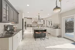 2731 Emerson Dr, Pepper Pike, OH 44124 - Photo 9