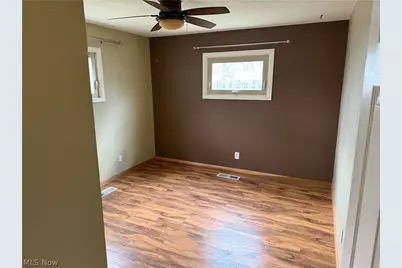 287 Edgewood Drive, Berea, OH 44017 - Photo 13