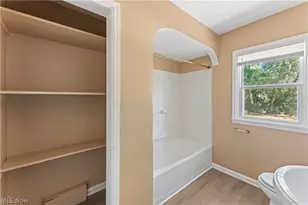 1255 Dover Ave, Akron, OH 44320 - Photo 13