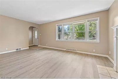 1255 Dover Avenue, Akron, OH 44320 - Photo 7