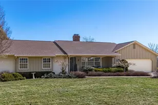 3750 Greenbriar Dr, Zanesville, OH 43701 - Photo 3