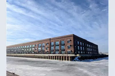 401 W Shoreline Drive #206, Sandusky, OH 44870 - Photo 1