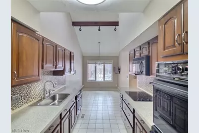 25818 Fairmount Boulevard, Beachwood, OH 44122 - Photo 5