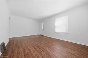 198 Summit St, Wadsworth, OH 44281 - Photo 3